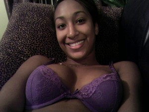Picture gallery of a naughty ebony coed